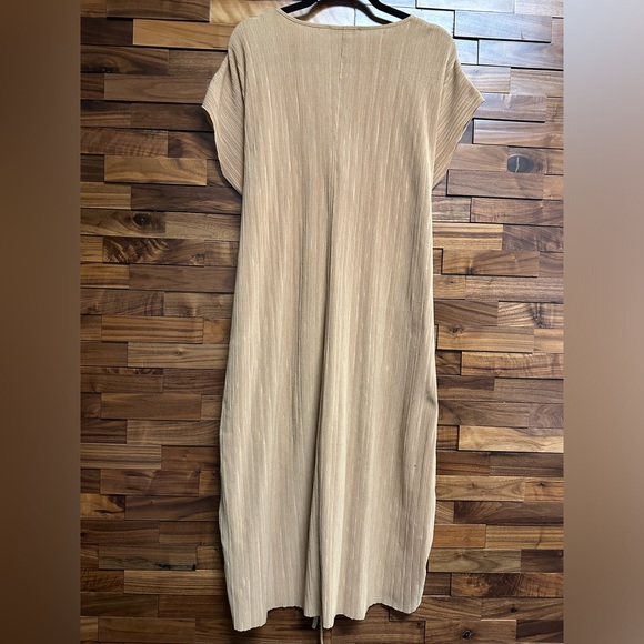 Zara - Pleated Tunic with Belt - Picture 3 of 6